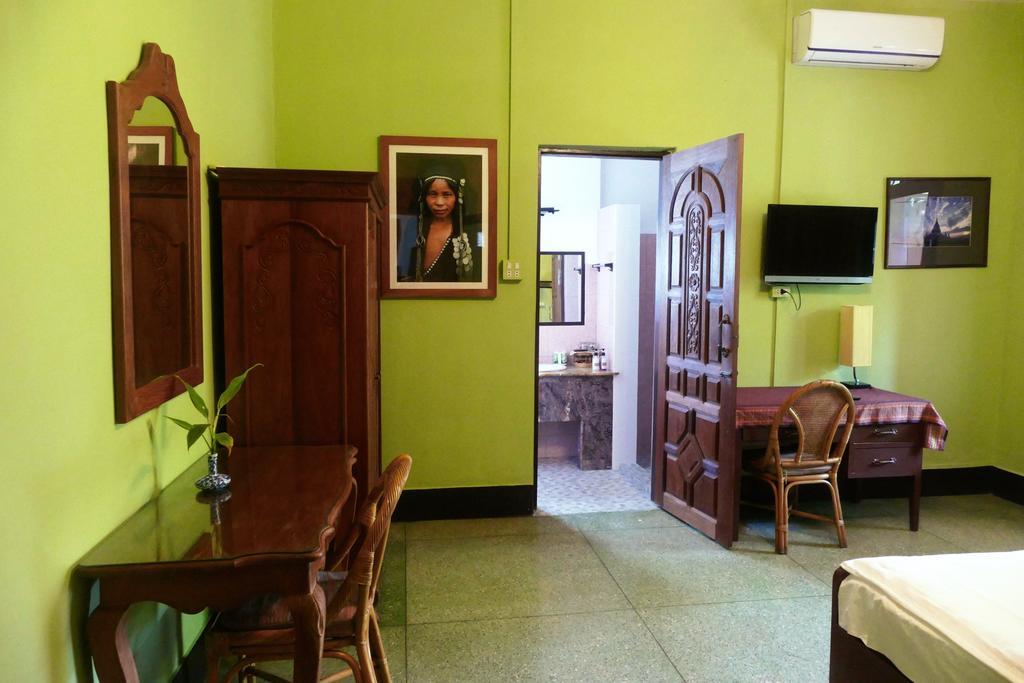 Lani'S House By The Ponds Hotel Vientiane Exterior foto
